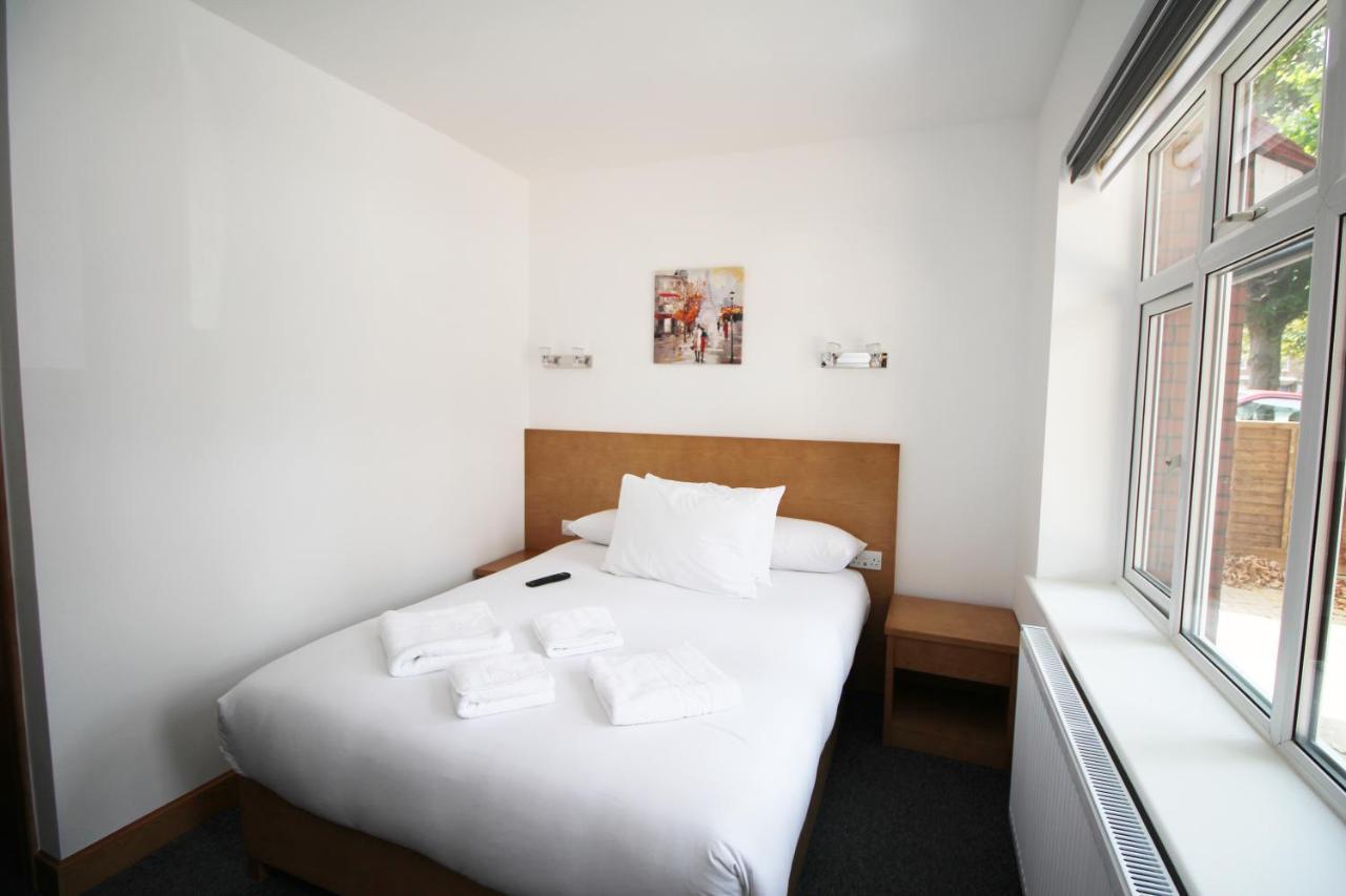 Flexistay Aparthotel Sutton Σάτον Εξωτερικό φωτογραφία