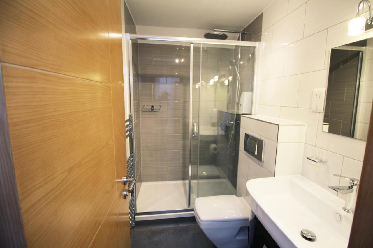 Flexistay Aparthotel Sutton Σάτον Εξωτερικό φωτογραφία