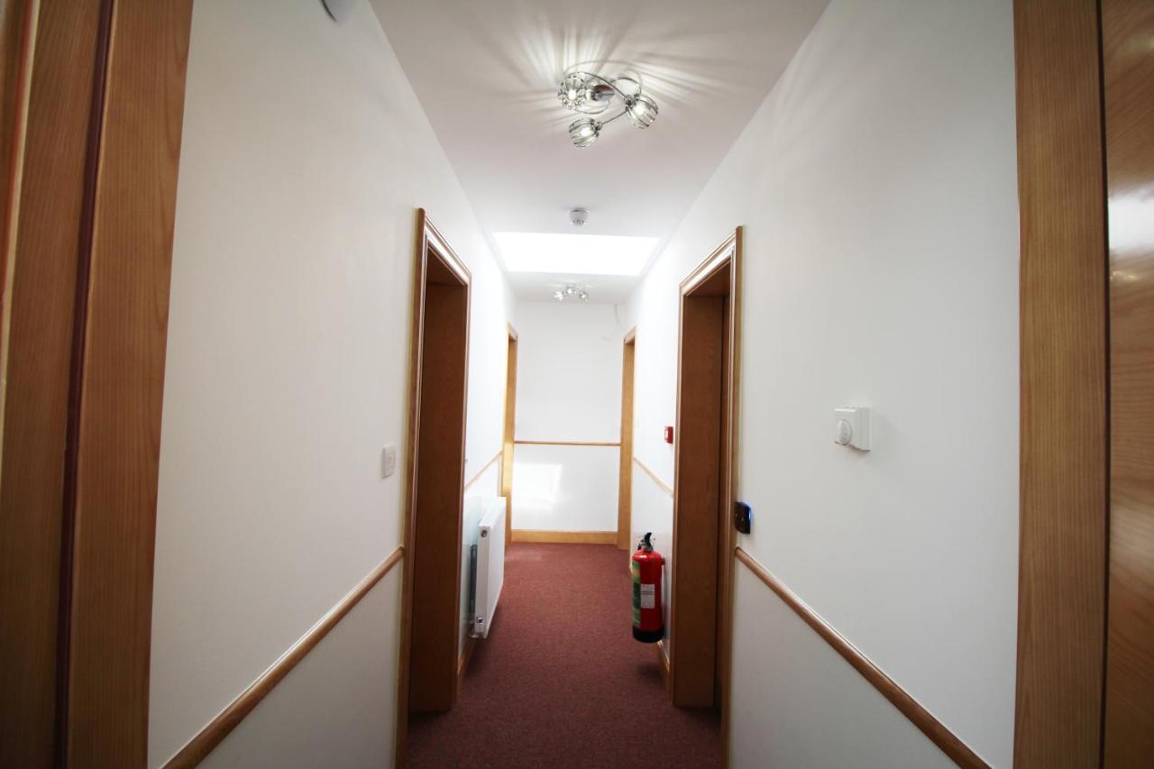 Flexistay Aparthotel Sutton Σάτον Εξωτερικό φωτογραφία