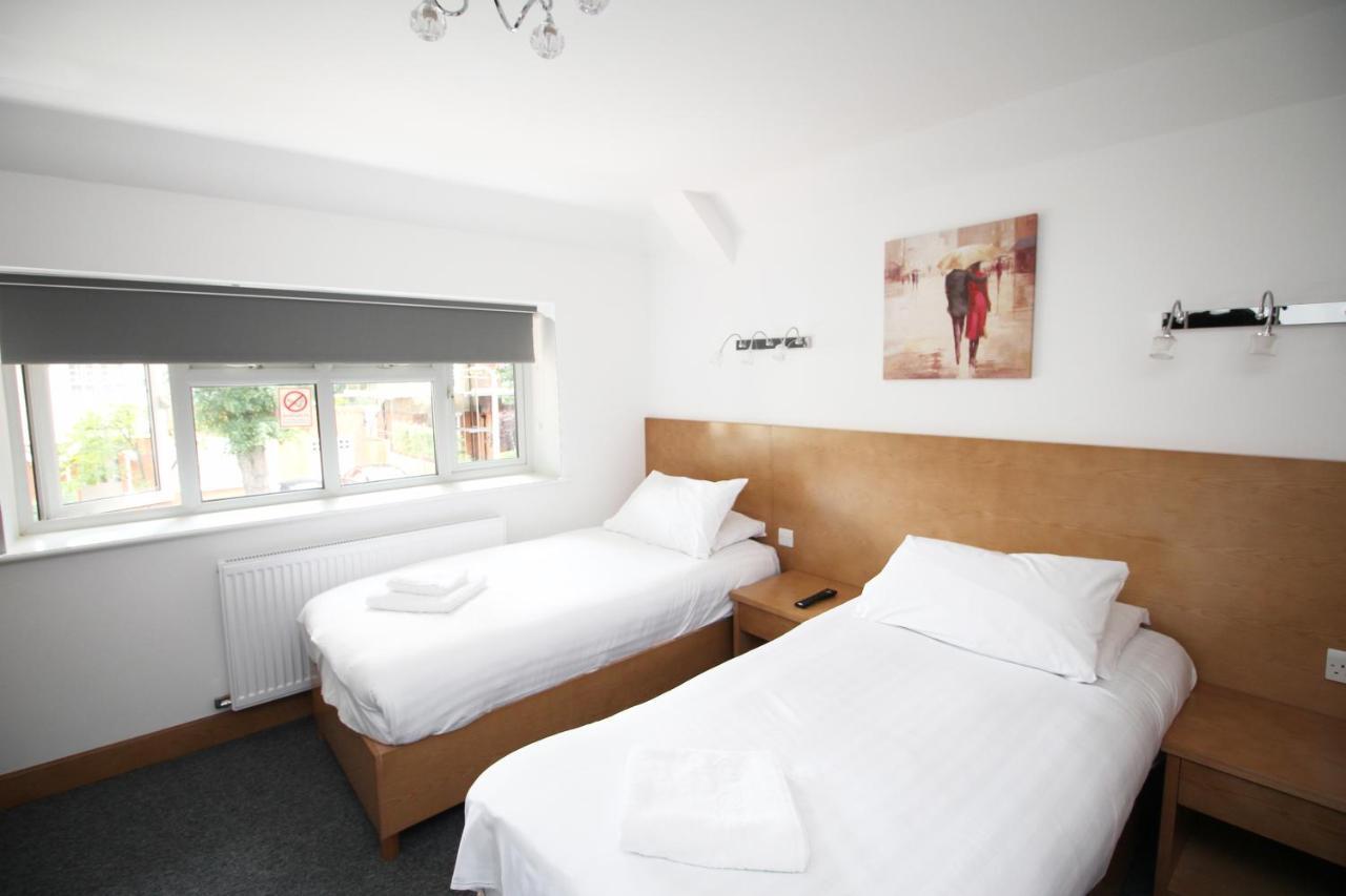 Flexistay Aparthotel Sutton Σάτον Εξωτερικό φωτογραφία