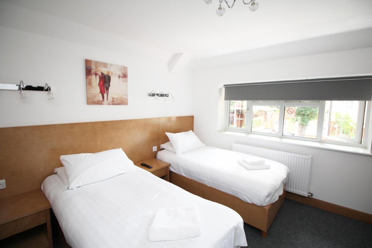 Flexistay Aparthotel Sutton Σάτον Εξωτερικό φωτογραφία