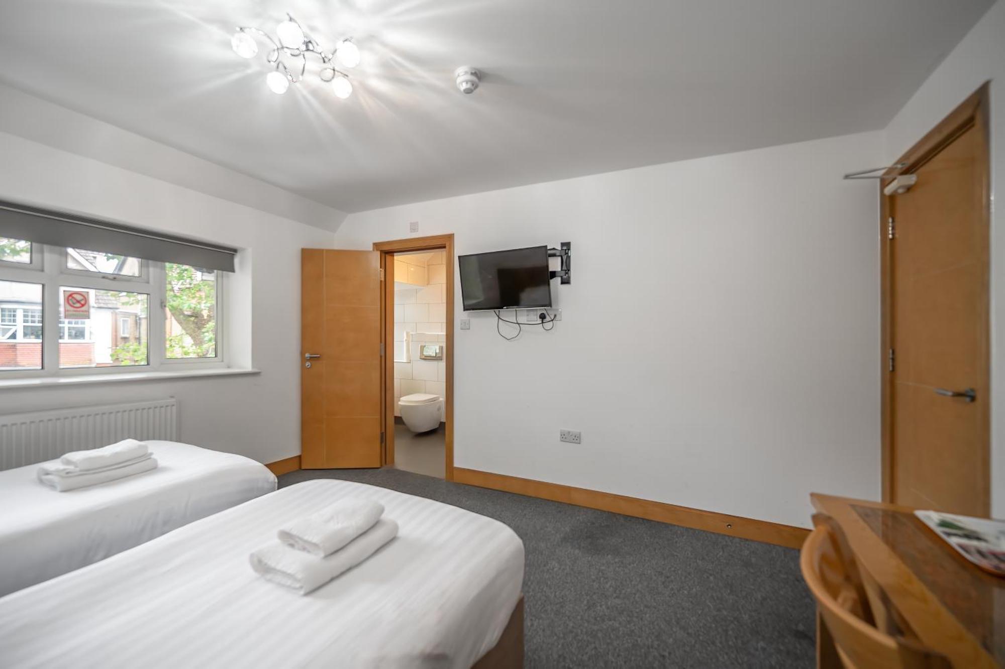 Flexistay Aparthotel Sutton Σάτον Εξωτερικό φωτογραφία
