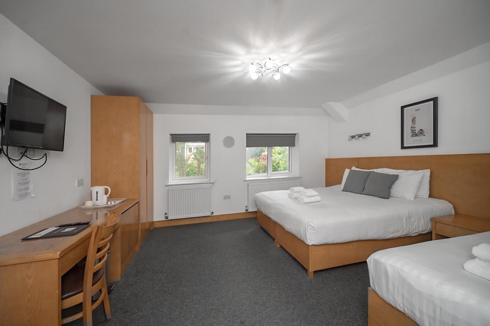 Flexistay Aparthotel Sutton Σάτον Εξωτερικό φωτογραφία