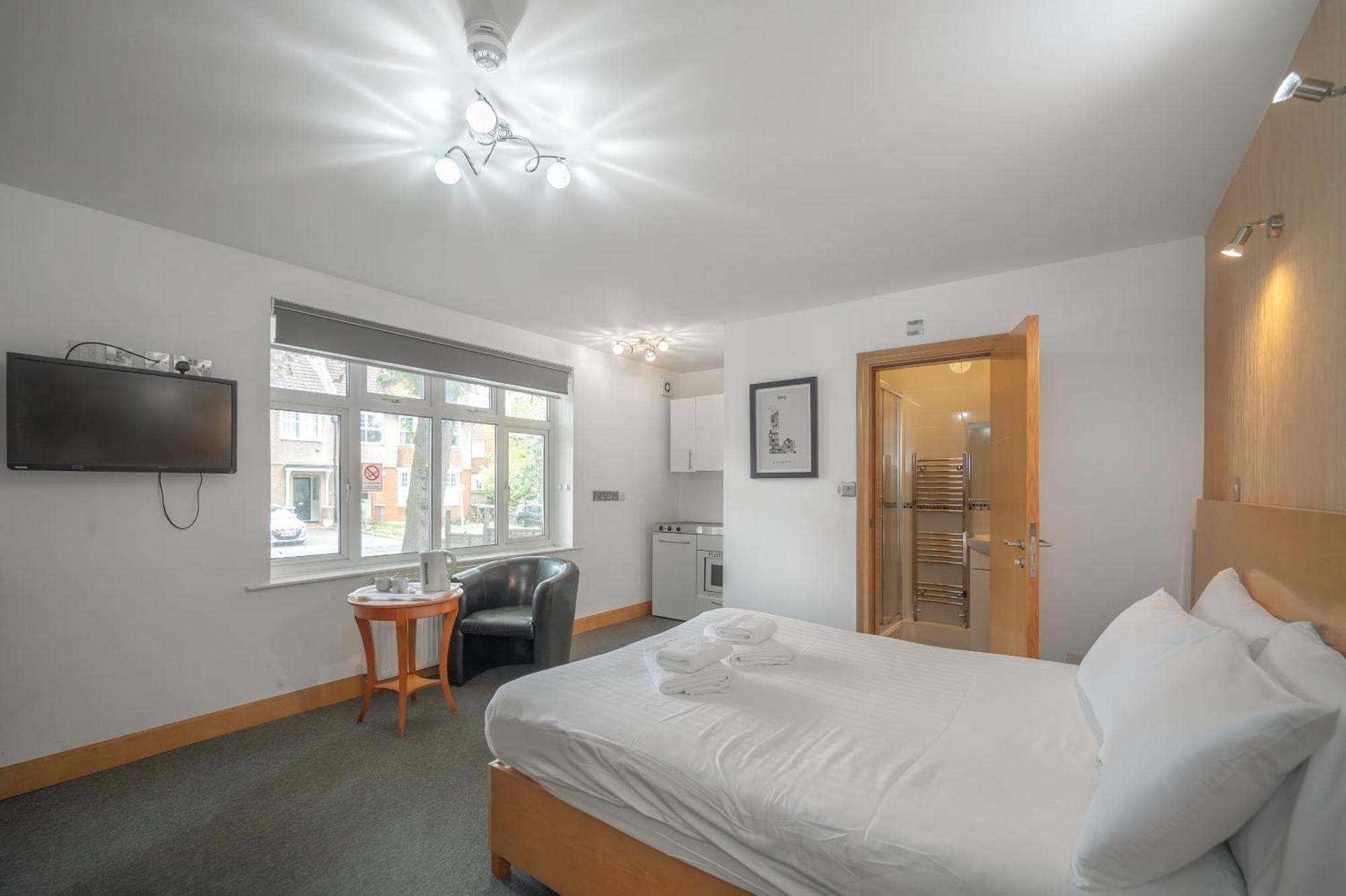 Flexistay Aparthotel Sutton Σάτον Εξωτερικό φωτογραφία
