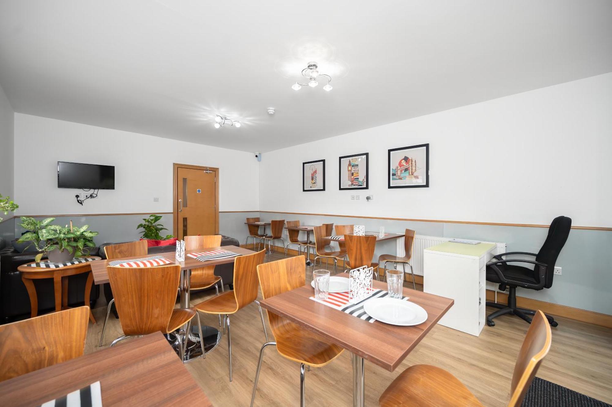 Flexistay Aparthotel Sutton Σάτον Εξωτερικό φωτογραφία
