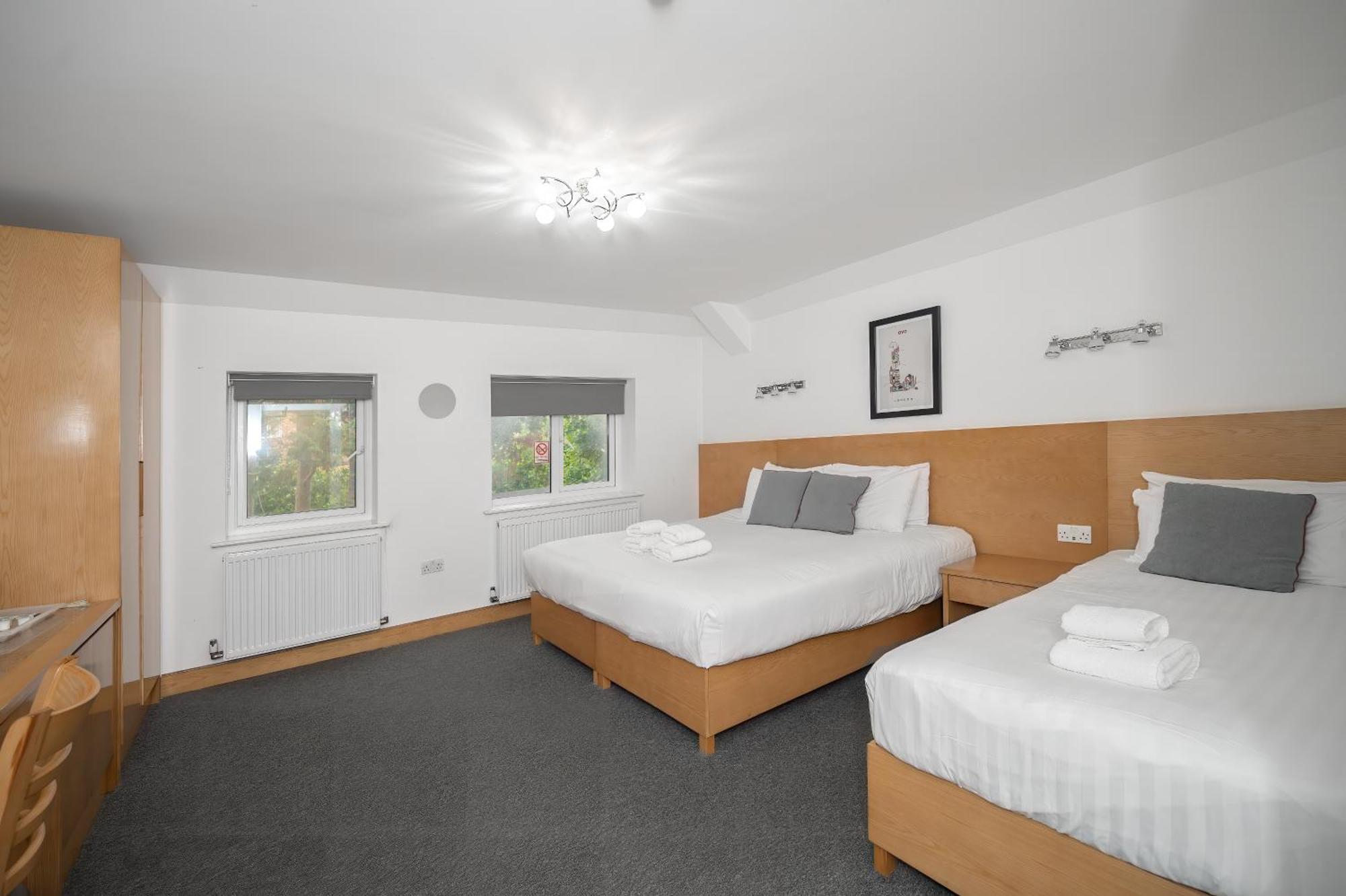 Flexistay Aparthotel Sutton Σάτον Εξωτερικό φωτογραφία