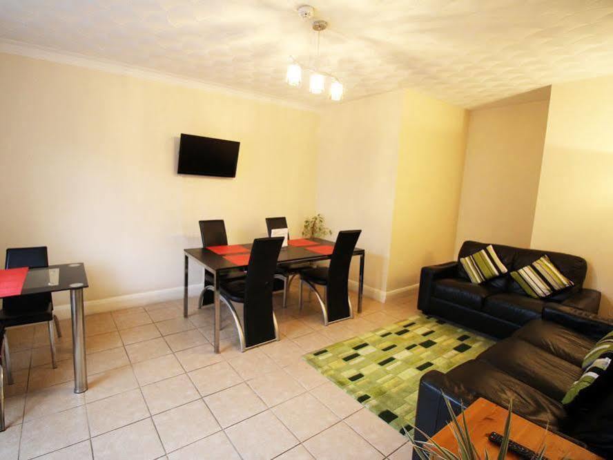 Flexistay Aparthotel Sutton Σάτον Εξωτερικό φωτογραφία