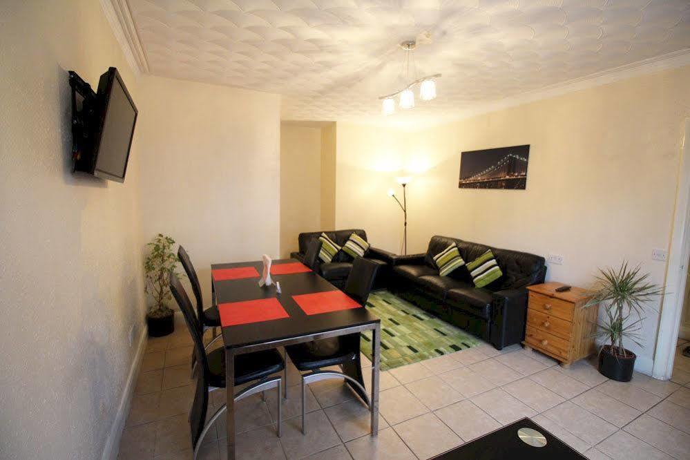Flexistay Aparthotel Sutton Σάτον Εξωτερικό φωτογραφία