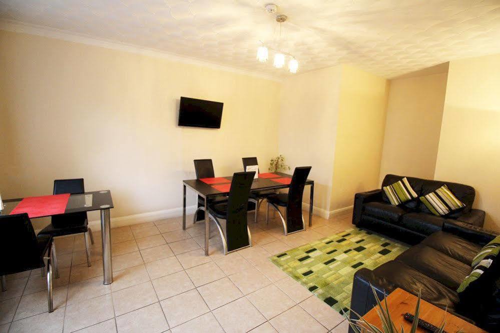 Flexistay Aparthotel Sutton Σάτον Εξωτερικό φωτογραφία